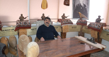 Sivas'ta Bağlama Yapım Kursuyla Geleneksel Sanat Yaşatılıyor