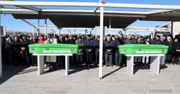 Sivas'ta Hüzünlü Cenaze Töreni: Gelin ve Kayınvalide Trafik Kazasında Hayatını Kaybetti