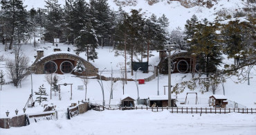 Sivas'ta Kar Yağışı ve Soğuk Hava Etkisini Sürdürüyor