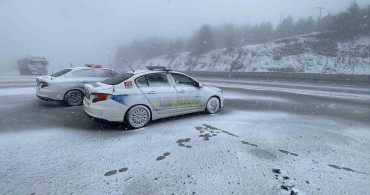 Sivas'ta Kış Yeniden Hissediliyor: Geçitler Karla Kaplandı
