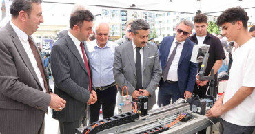 Sivas'ta mesleki ve teknik eğitim okulları tanıtım şenliği düzenlendi