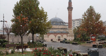 Sivas'ta Mevsimin İlk Kar Yağışı