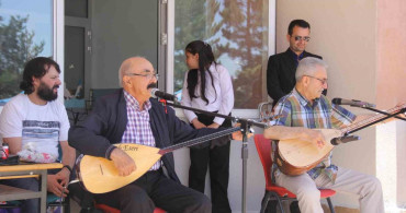 Sivas'ta sene sonu etkinliğinde öğrenciler coşkuyla veda etti