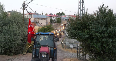 Sivas'ta Traktör Konvoyuyla Damat Gezdirme Geleneği