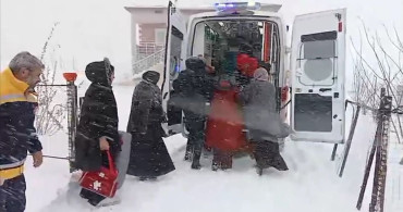 Sivas'ta Zorlu Koşullarda Hamile Kadına Hızla Yardım