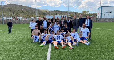 Sivricespor 2. Amatör Lig Şampiyonu Oldu