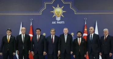 Siyasette yeni rüzgar: 4 partiden 7 belediye başkanı AK Parti’ye geçti!