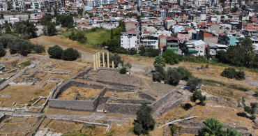 Smyrna Höyüğü'nde Kazılar Tüm Hızıyla Devam Ediyor