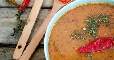 Sofraların Sultanı Ezogelin Çorbası Nasıl Yapılır?