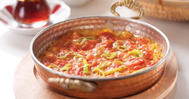 Soğanlı Menemen Nasıl Yapılır?