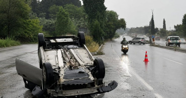 Söke Kuşadası yolu üzerinde otomobil takla attı