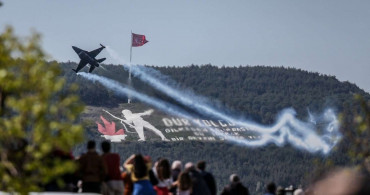 SOLOTÜRK 23 Nisan gösteri fotoğrafları