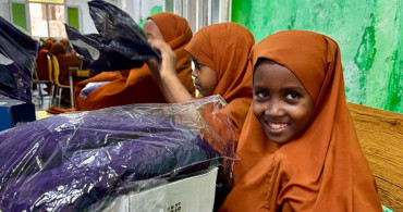 Somali'de Yetim Çocuklara Bayram Hediyesi