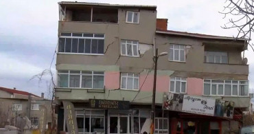 Son Dakika: İstanbul’da korkutan bina çöküntüsü!