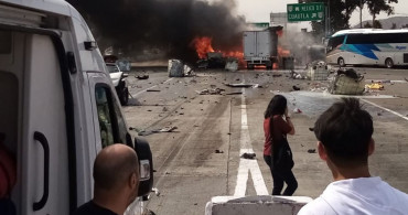 Son Dakika! Meksika'da Yaşanan Trafik Kazasında 19 Kişi Hayatını Kaybetti