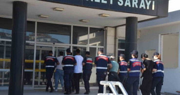 Sosyal medya dolandırıcılığına jandarma operasyonu: 4 gözaltı