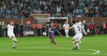 Spor Toto Süper Lig 33.Hafta: Trabzonspor 2-1 Beşiktaş (Maç Sonucu)