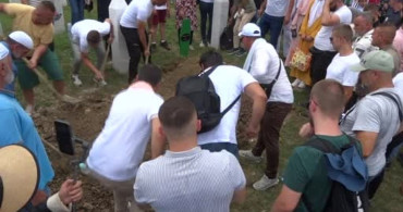 Srebrenitsa soykırımının 31. yıl dönümü: 10 cenaze daha toprağa verildi