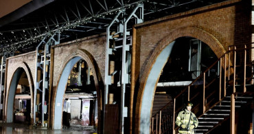 St. Petersburg'da Pazar Yerinde Yangın