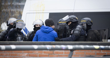 Strazburg'da Çiftçiler MERCOSUR Anlaşmasına Karşı Yükseltti