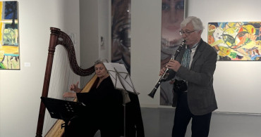 Suat Arıkan'ın 50. Sanat Yılı Sergisi AKM'de Açıldı