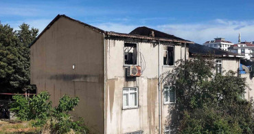 Sultanbeyli'de Çatı Yangını Maddi Hasara Neden Oldu