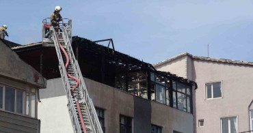 Sultanbeyli'de Yangın: İki Bina Zarar Gördü