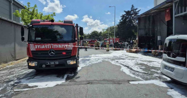 Sultangazi'de avize imalatı tesisinde yangın paniği