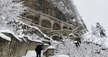Sümela Manastırı ve Altındere Vadisi Karla Kaplandı