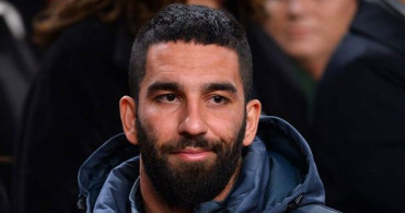 Süper Lig'de oynanan Fenerbahçe ile Galatasaray arasındaki derbiye Arda Turan'ın görüntüsü damga vurdu!