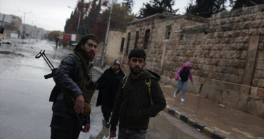 Suriye Ordusu Halep'te İnsani Koridor Açıyor