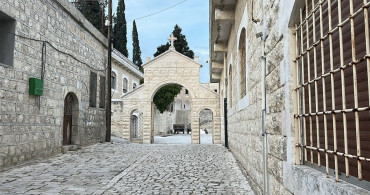 Suriyeli Hristiyanlar 61 Yıl Sonra Köylerine Dönüyor