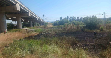 Susurluk'ta çıkan ot yangını itfaiye ekipleri tarafından söndürüldü