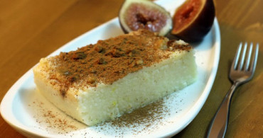 Sütlü İrmik Tatlısı Nasıl Yapılır? Sütlü İrmik Tatlısı Tarifi