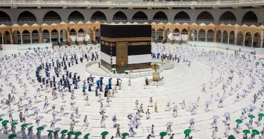 Suudi Arabistan’dan, Umre İçin Bağışıklık Kazanma Şartı Getirildi