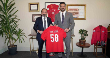Taha Akgül, TFF Başkan Vekili Mecnun Otyakmaz’ı Ziyaret Etti