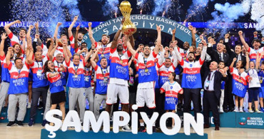 Tahincioğlu Basketbol Süper Ligi Şampiyonu Anadolu Efes, Kupasını Aldı