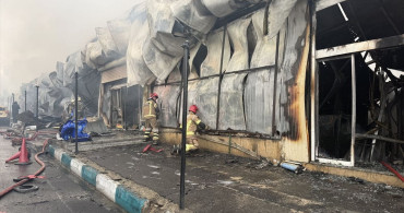 Tahran'daki Cennet Çarşısı'nda Yangın Çıktı