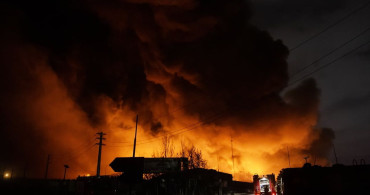 Tahran'daki Şehran Petrol Deposunda Yangın Sürüyor