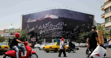 Tahran'dan Trump' a meydanlarda pankartlı mesaj