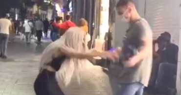 Taksim'de Tacizci Kızlar Tanımadıkları Erkeklerin Elini Tutuyor