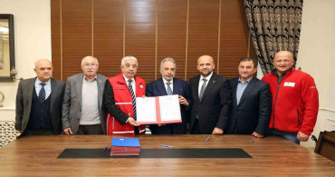 Talas'ta Dayanışma Köprüsü: Tekstil Bağışları Gıda Desteğine Dönüşüyor