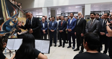 Tamer Karadağlı, Bağcılar'daki yeni tiyatro binası için 'süper' yorumunda bulundu