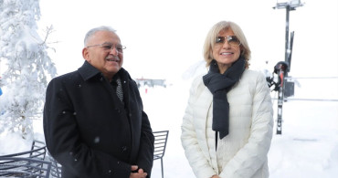 Tansu Çiller Erciyes Kayak Merkezi'nde Tatil Yapıyor