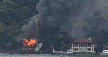 Tarihi Vaniköy Camii’nde Yangın