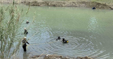 Tarsus'ta Irmakta Kaybolan Genç İçin Arama Çalışmaları Devam Ediyor