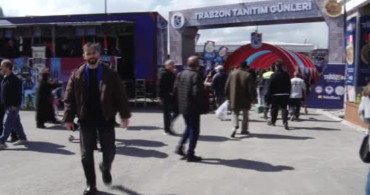 ‘Taşacak Bu Deniz’ Oyuncuları Trabzon Günleri’nde Hayranlarıyla Buluştu