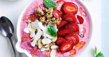Tatlı Krizlerini Sonlandıracak Smoothie Bowl Tarifi