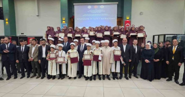 Tatvan’da hafızlık icazet merasimi düzenlendi: 56 hafız belgelerini aldı