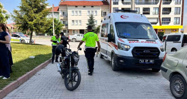 Tavşanlı’da motosiklet devrildi: 2 yaralı